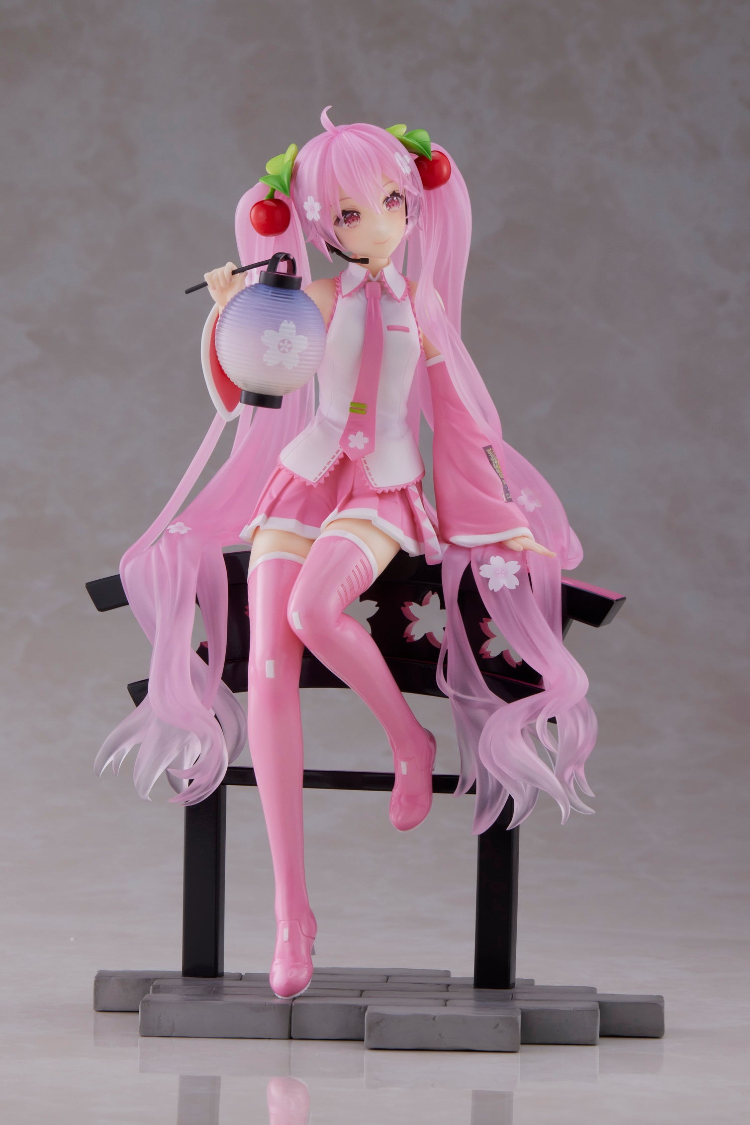IN-STOCK Taito - Vocaloid AMP+ Figure - Sakura Miku: Sakura Lantern Ver.
