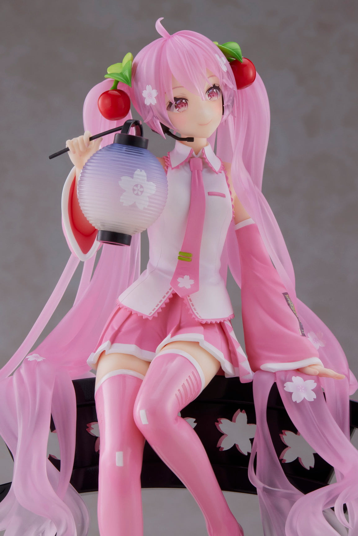 IN-STOCK Taito - Vocaloid AMP+ Figure - Sakura Miku: Sakura Lantern Ver.