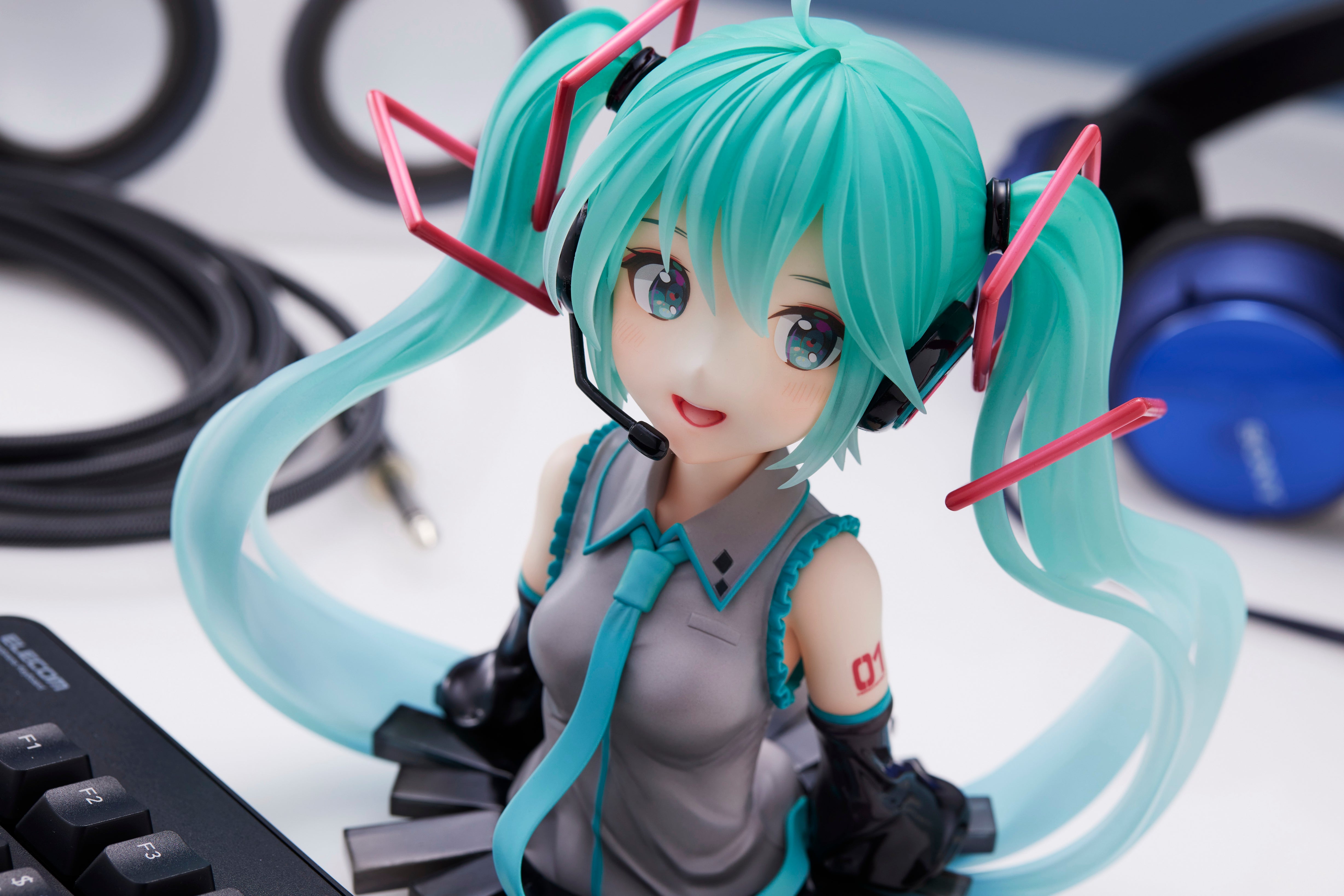 PRE-ORDER Vocaloid Bust-Up Figure - Hatsune Miku: 39's Day Anniversary Ver.