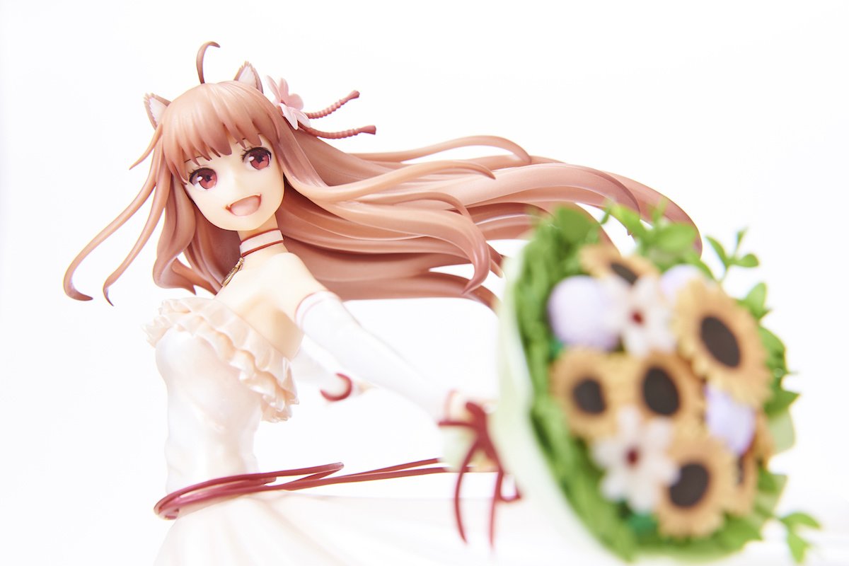 IN-STOCK Myethos - Spice and Wolf - Holo: Wedding Dress Ver. 1/8 [EXCLUSIVE]