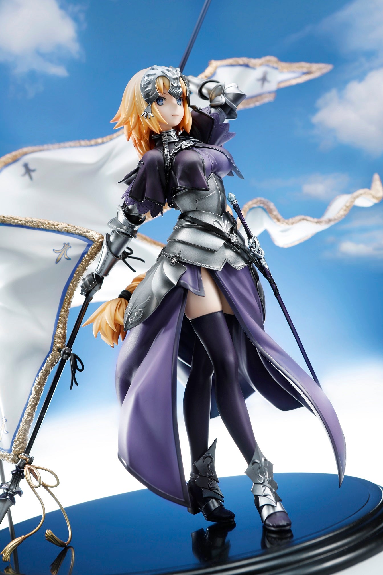 PRE-ORDER Fate/Grand Order - Jeanne D'Arc: Renewal Package Ver. 1/7