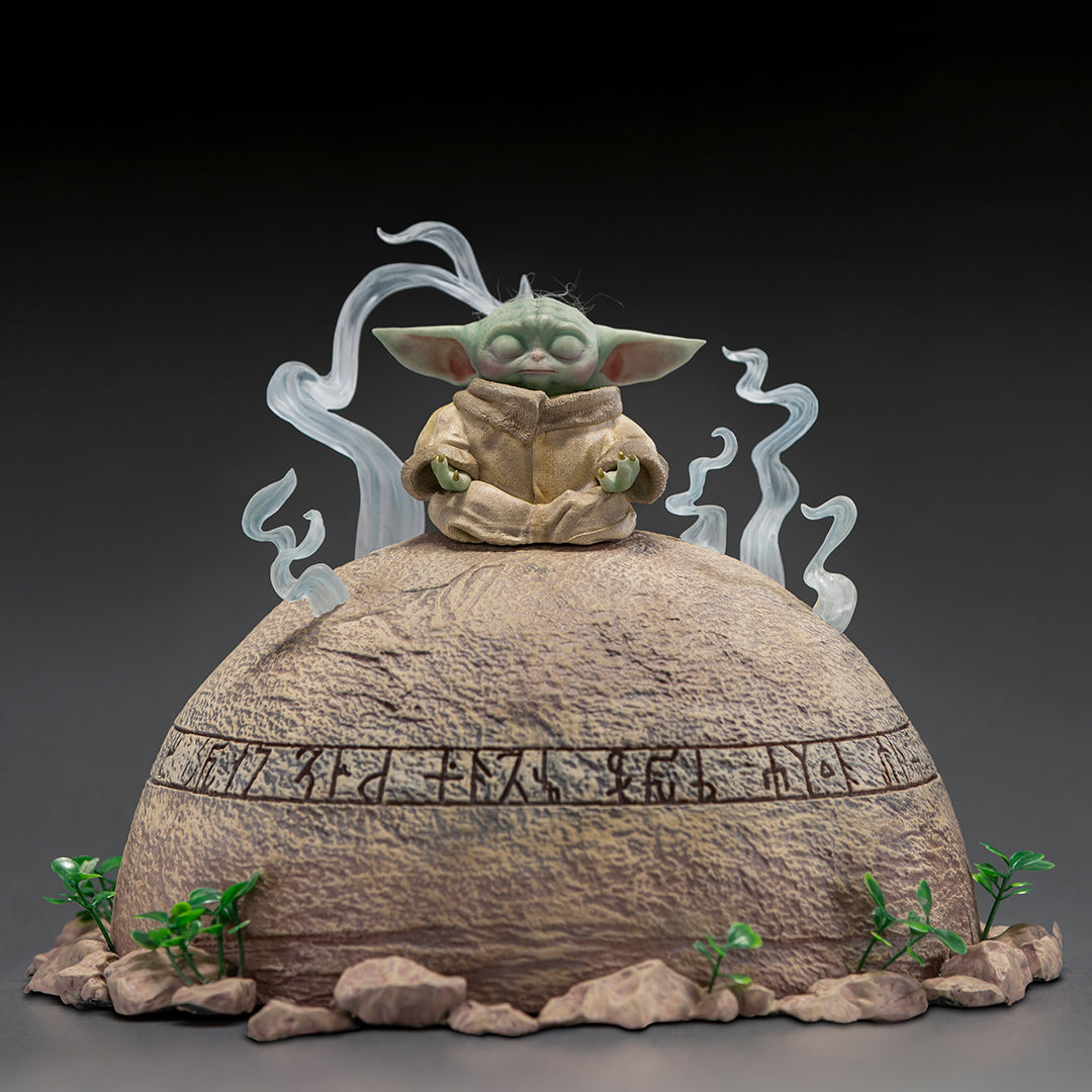 PRE-ORDER The Mandalorian - Grogu Legacy Replica 1/4