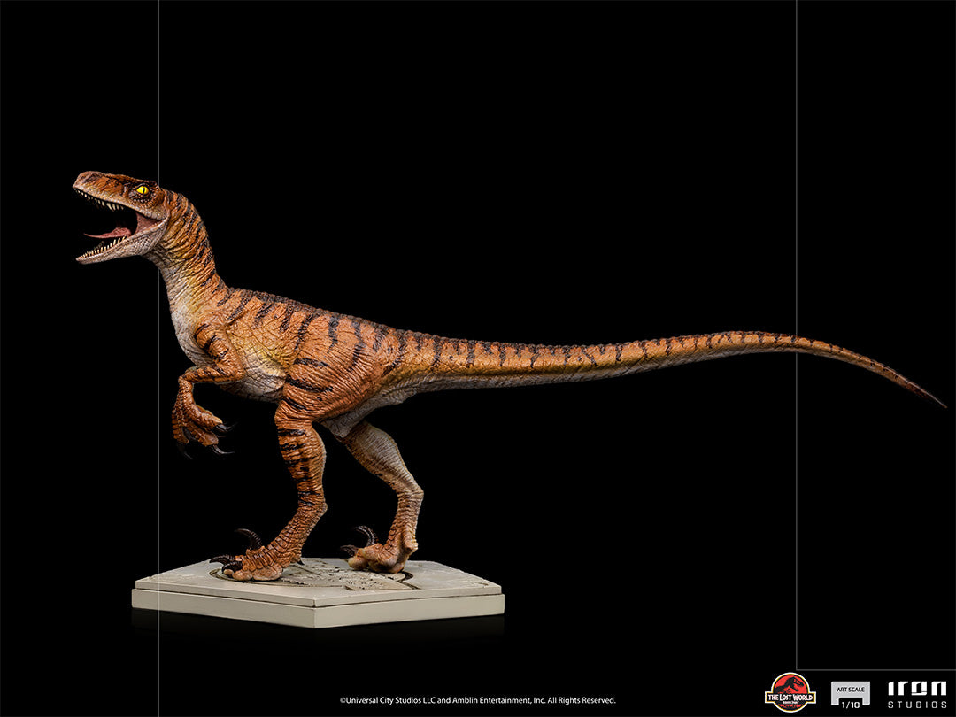 PRE-ORDER Jurassic World Fallen Kingdom - Velociraptor Art Scale 1/10
