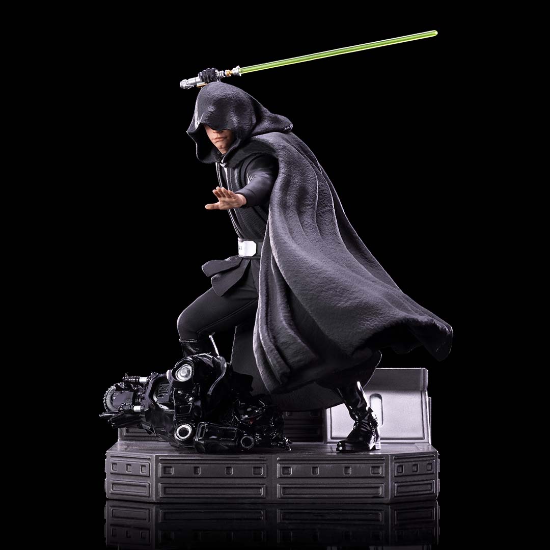 PRE-ORDER The Mandalorian - Luke Skywalker Combat Version BDS Art Scale 1/10