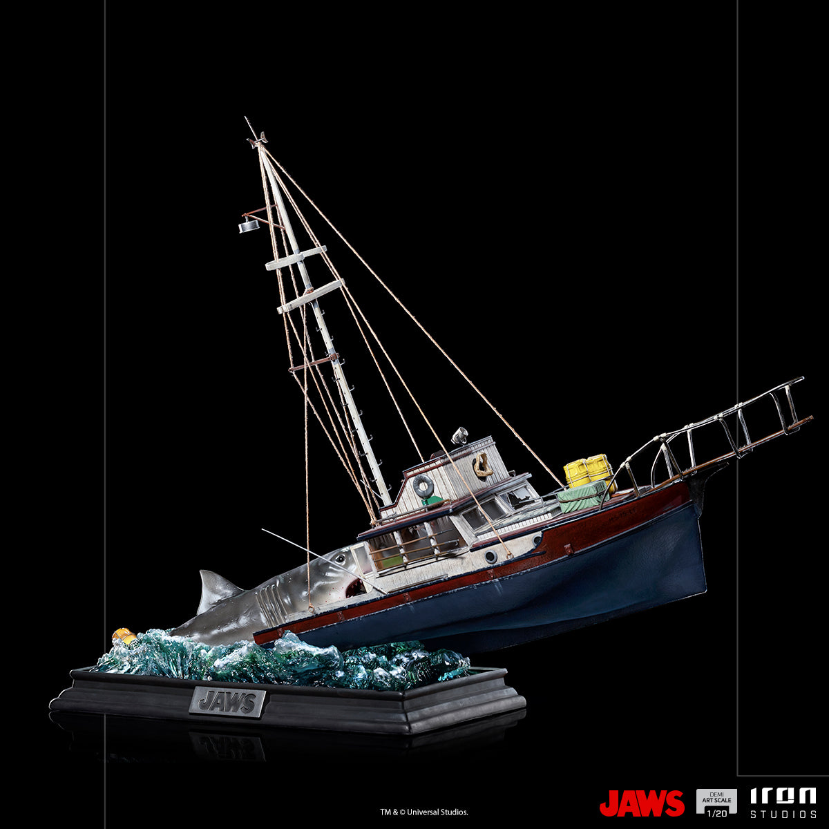 PRE-ORDER Jaws Attack Demi Art Scale 1/20