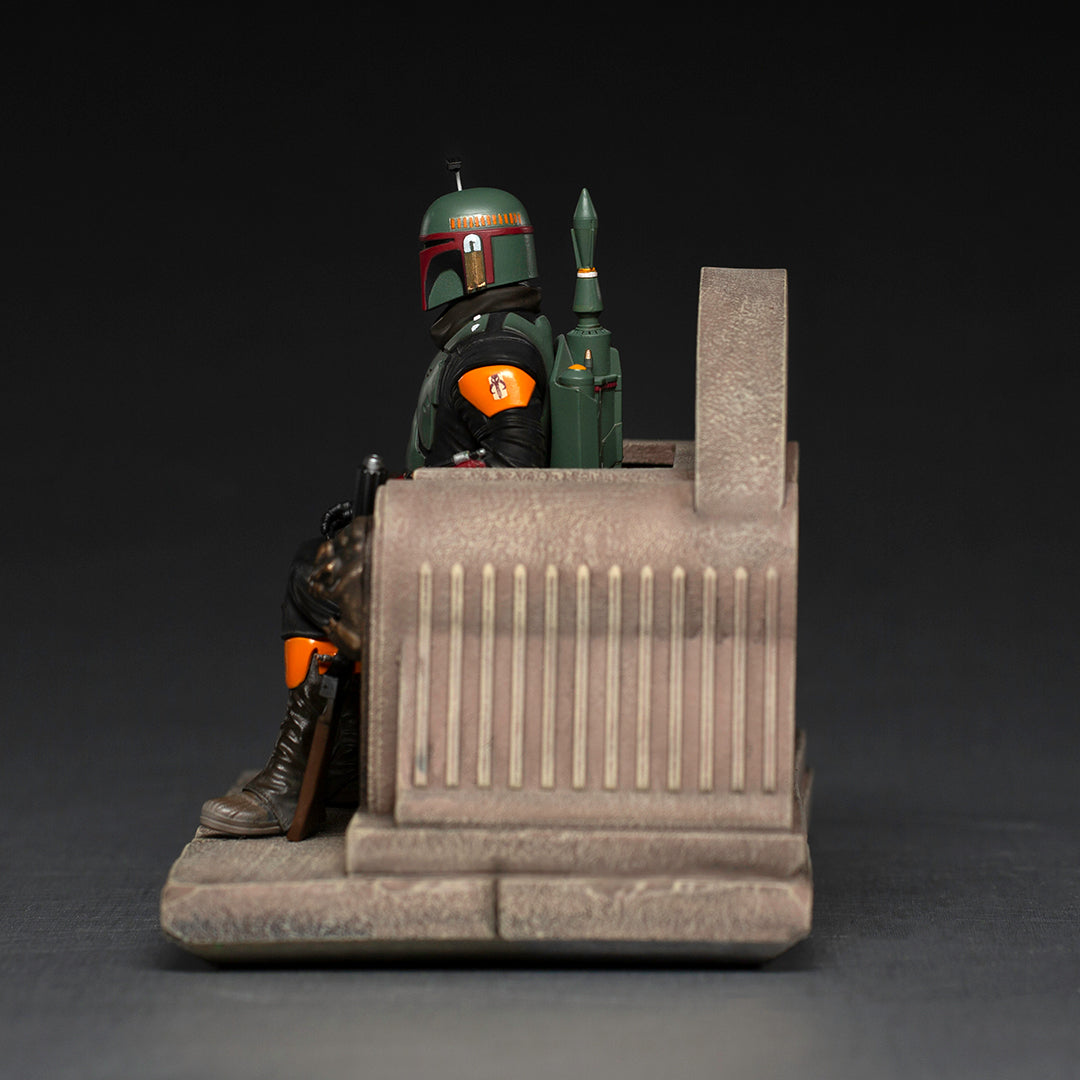 PRE-ORDER The Mandalorian - Boba Fett on Throne Deluxe Art Scale 1/10