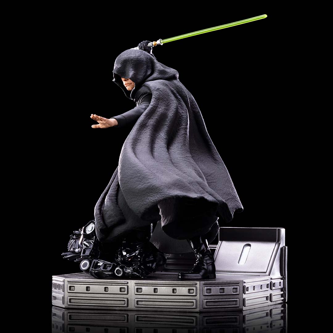 PRE-ORDER The Mandalorian - Luke Skywalker Combat Version BDS Art Scale 1/10