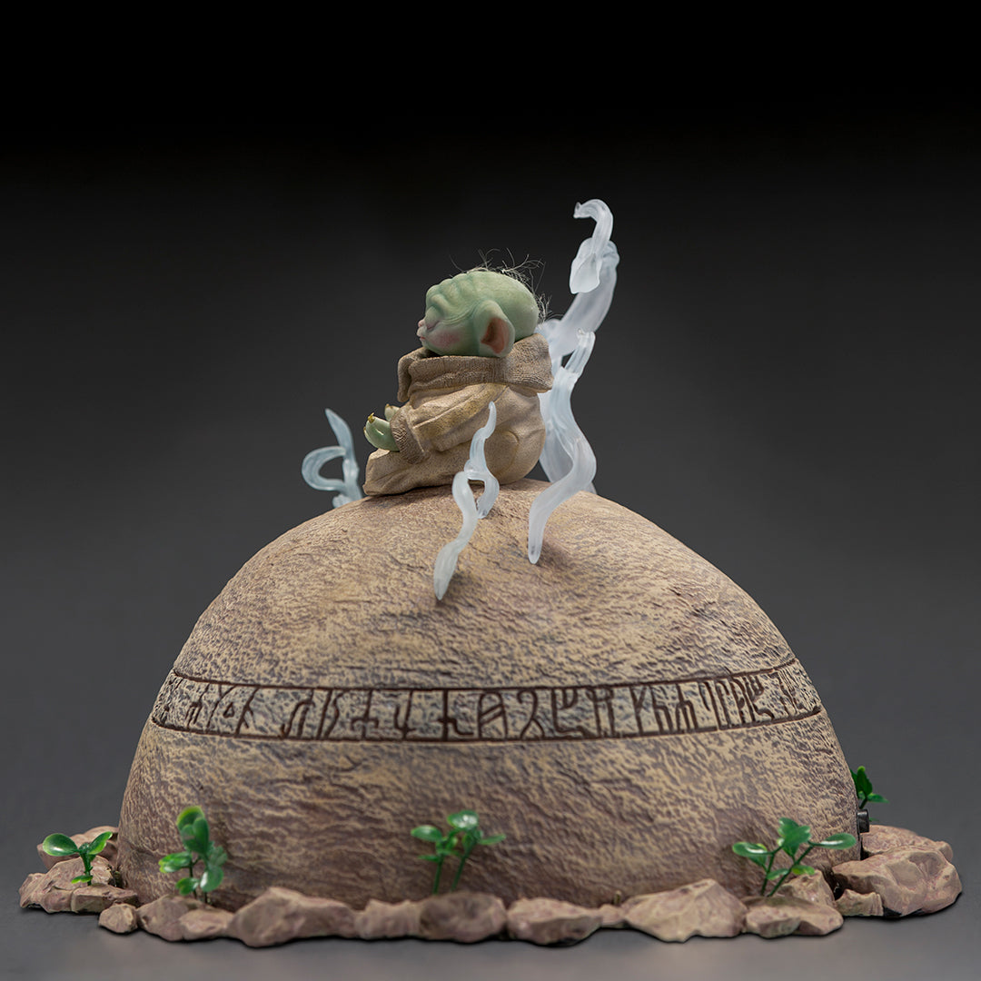 PRE-ORDER The Mandalorian - Grogu Legacy Replica 1/4
