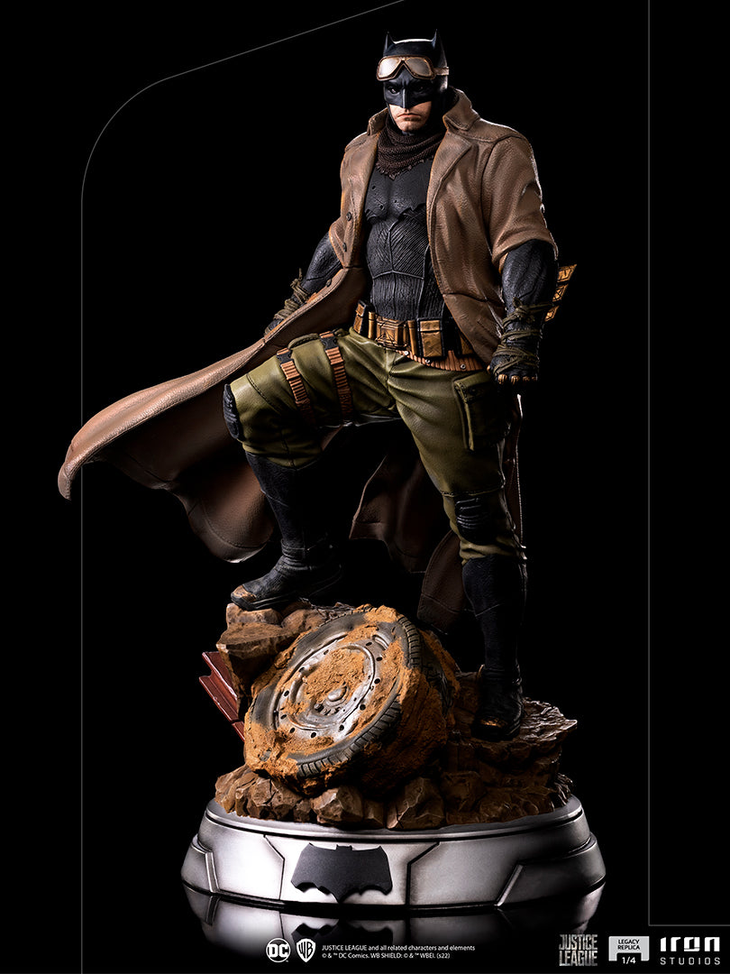 PRE-ORDER Zack Snyder's Justice League - Batman Knightmare Legacy Replica 1/4