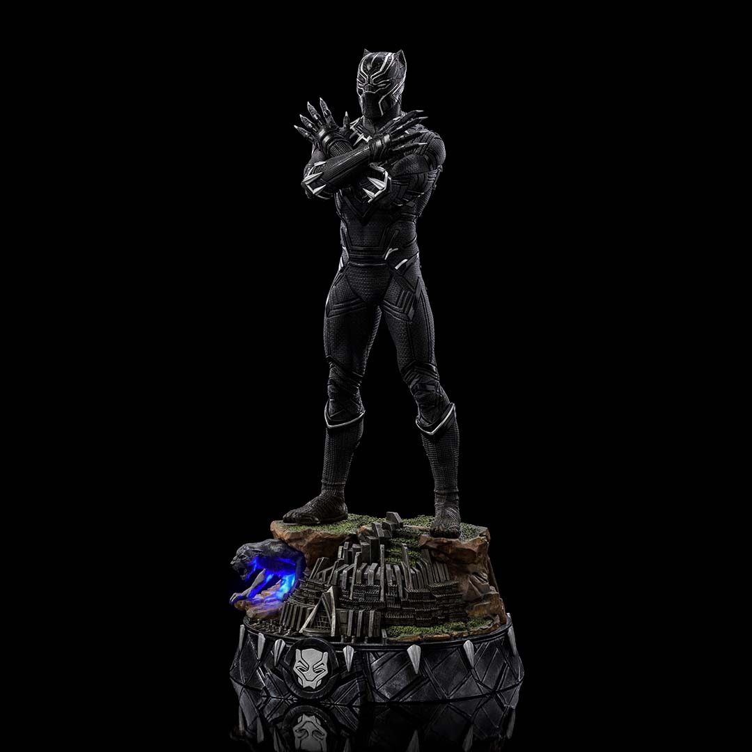 PRE-ORDER The Infinity Saga - Black Panther Deluxe Art Scale 1/10