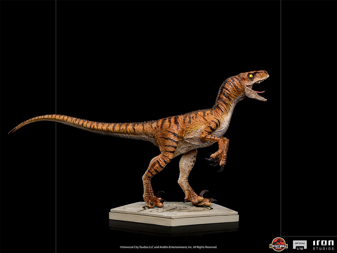 PRE-ORDER Jurassic World Fallen Kingdom - Velociraptor Art Scale 1/10