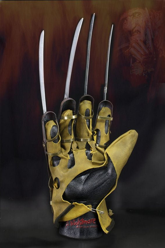 PRE-ORDER Prop Replica – Nightmare on Elm Street – Freddy Glove: 1984
