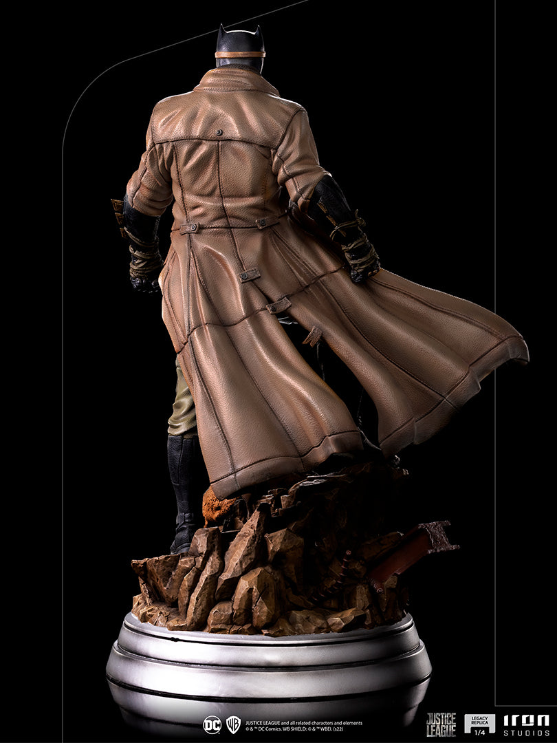 PRE-ORDER Zack Snyder's Justice League - Batman Knightmare Legacy Replica 1/4