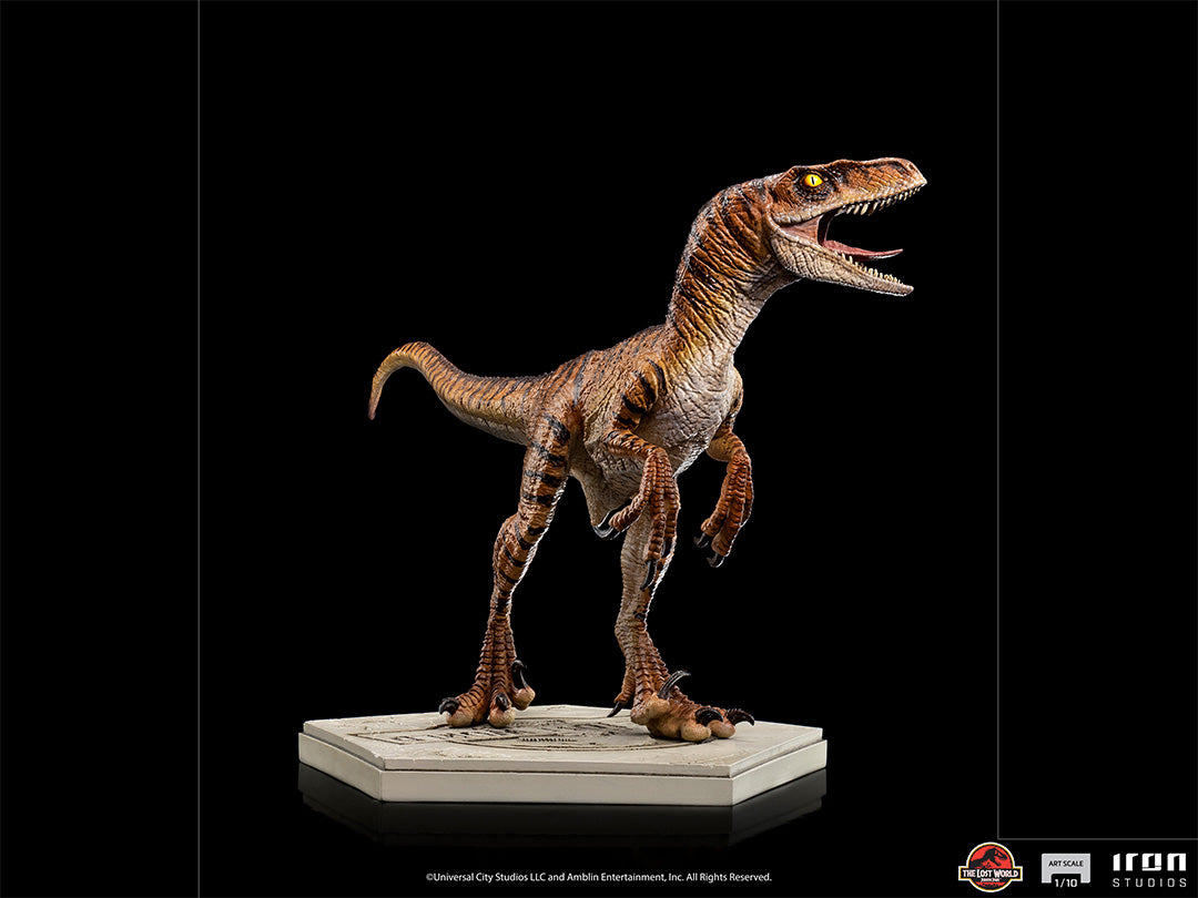 PRE-ORDER Jurassic World Fallen Kingdom - Velociraptor Art Scale 1/10