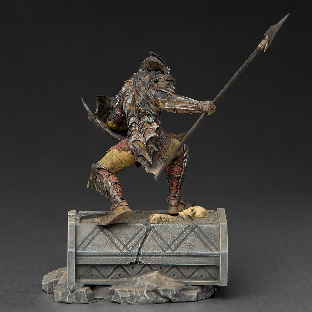 PRE-ORDER Lord of the Rings - Armored Orc BDS Art Scale 1/10