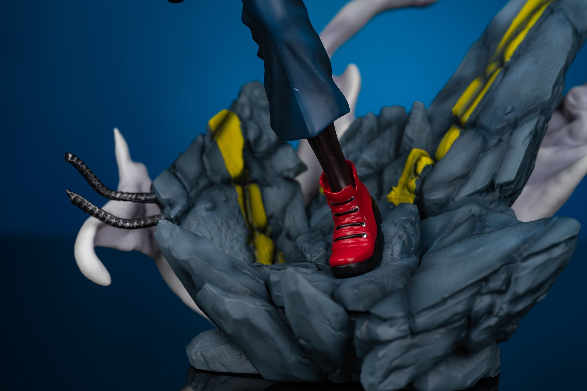 PRE-ORDER Jujutsu Kaisen - Yuji Itadori: Deluxe 1/7