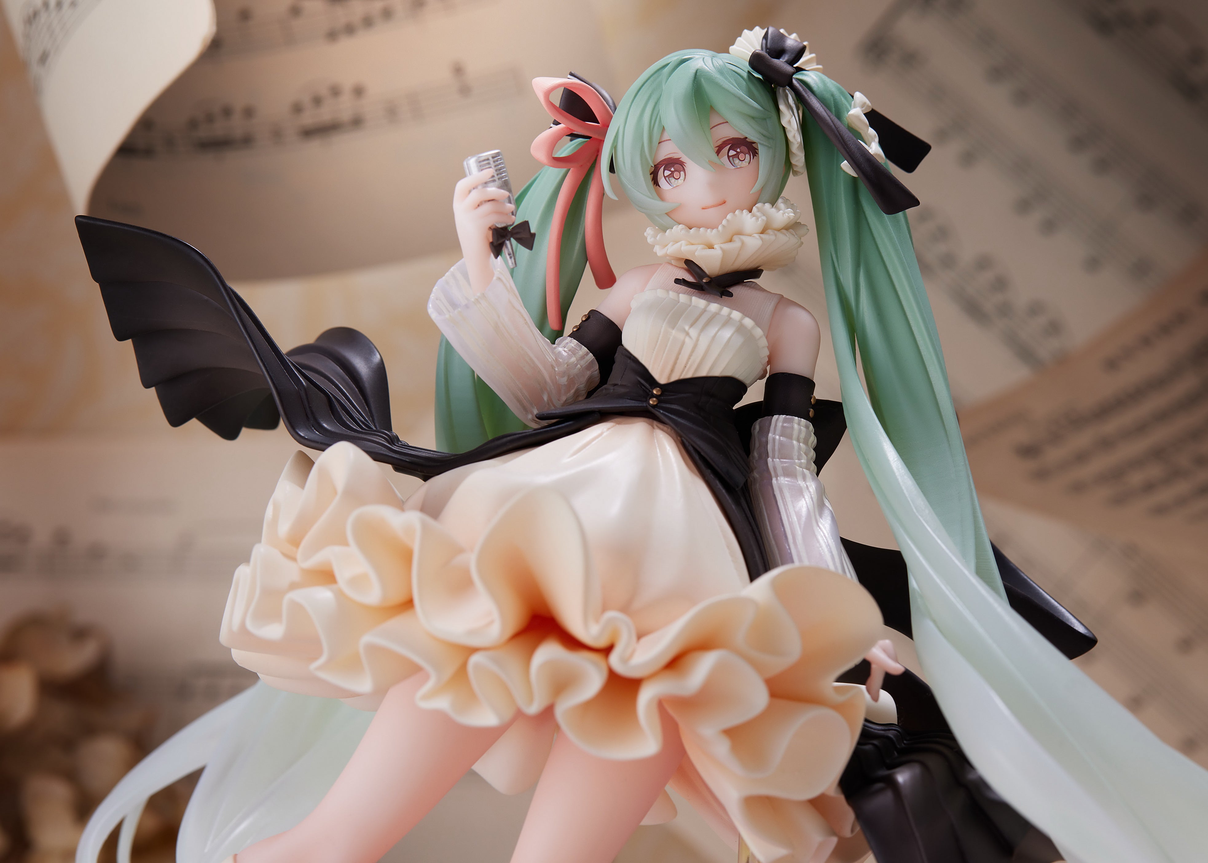 PRE-ORDER Vocaloid AMP Figure - Hatsune Miku: Latidos 2022 Ver.