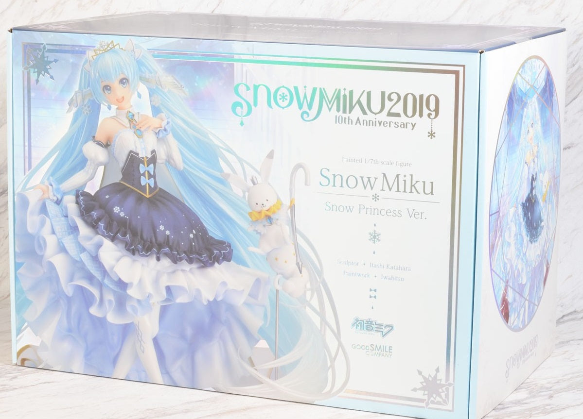 IN-STOCK Good Smile Company - Character Vocal Series 01: Hatsune Miku - Snow Miku: Snow Princess Ver. 1/7