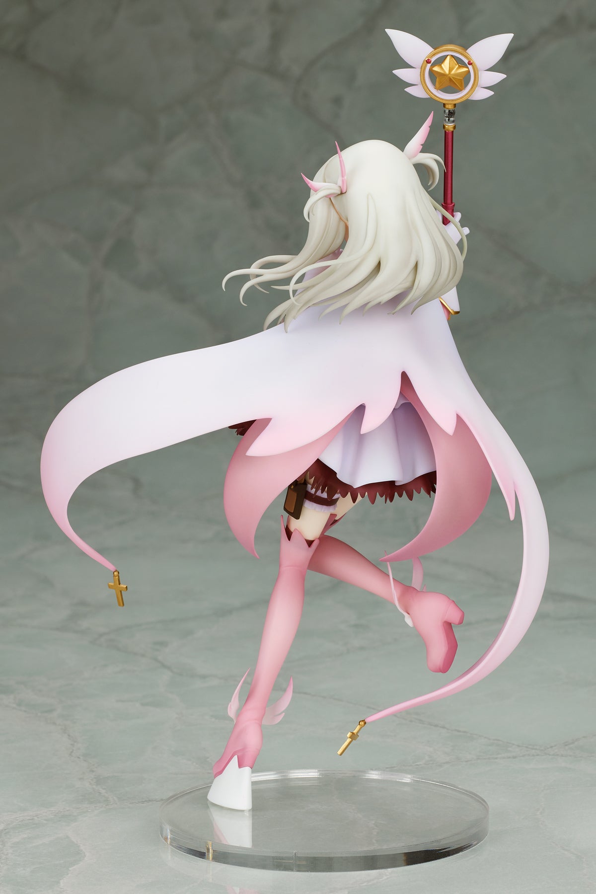PRE-ORDER Fate/kaleid liner Prisma Illya: Prisma Phantasm - Illyasviel Von Einzbern 1/7