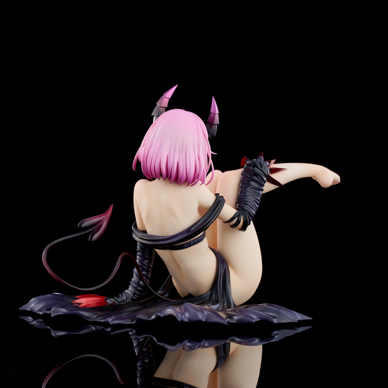 PRE-ORDER To LOVEru Darkness - Momo Belia Deviluke: Darkness ver. 1/6 [2nd Release]
