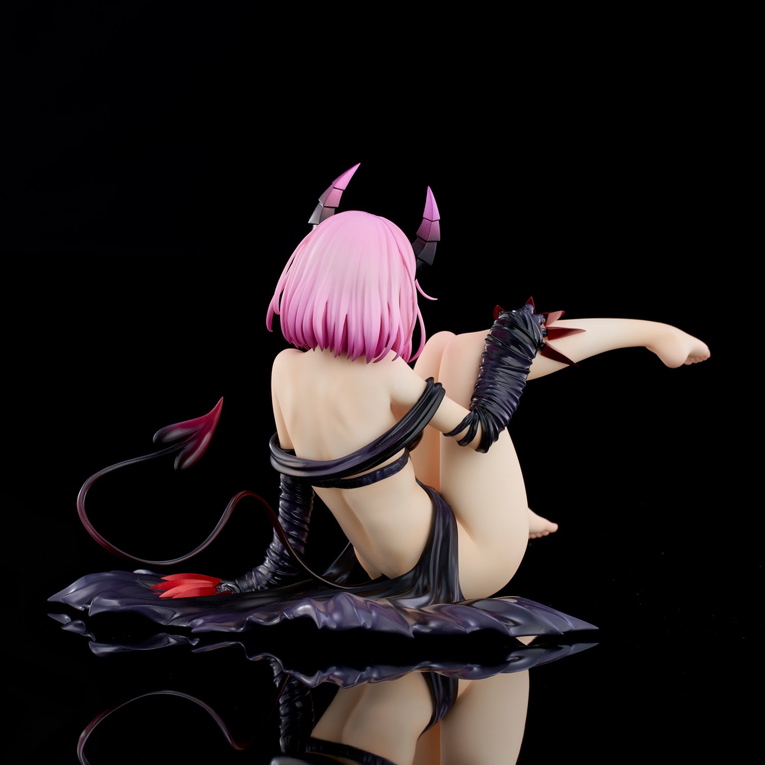 PRE-ORDER To LOVEru Darkness - Momo Belia Deviluke: Darkness ver. 1/6 [2nd Release]