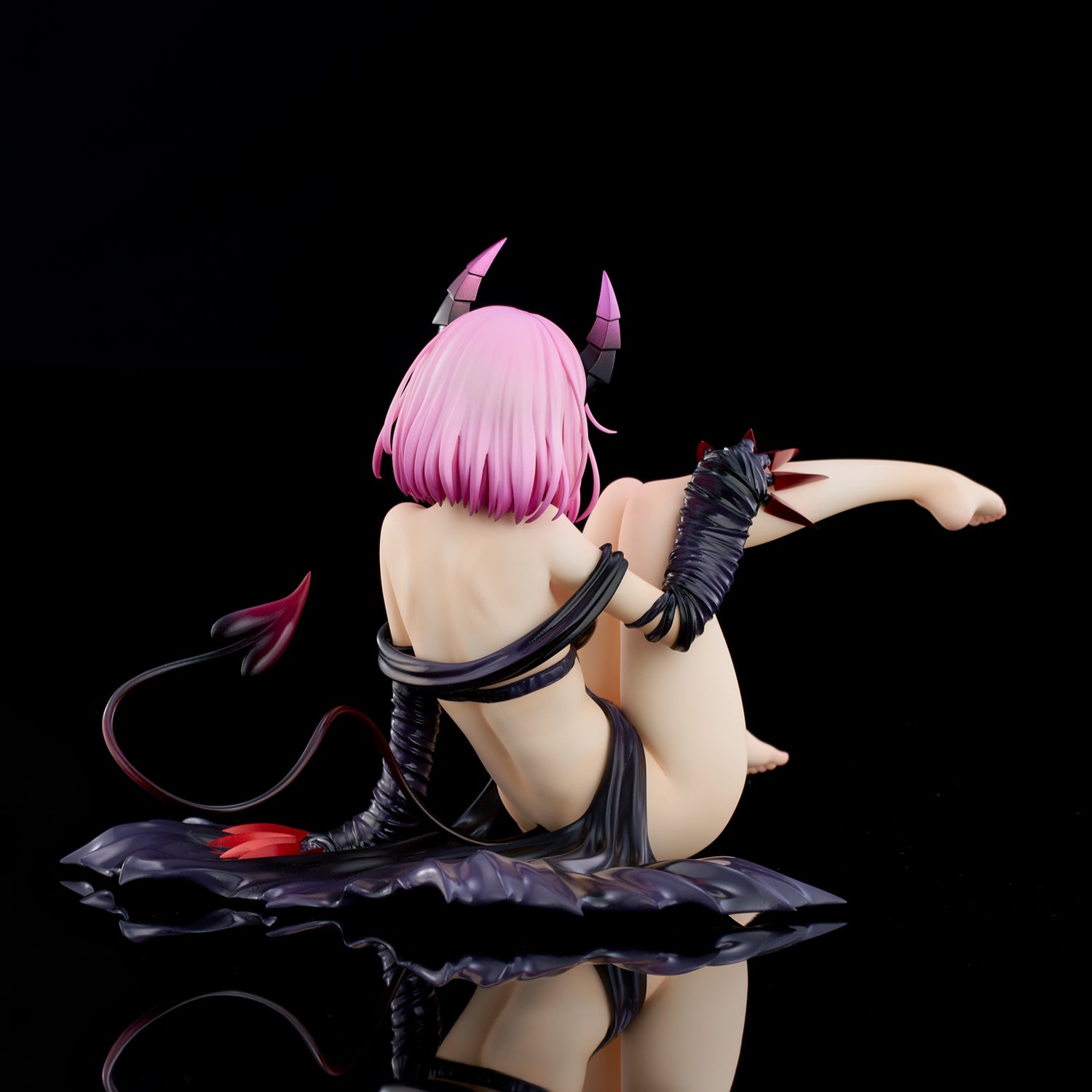 PRE-ORDER To LOVEru Darkness - Momo Belia Deviluke: Darkness ver. 1/6 [2nd Release]
