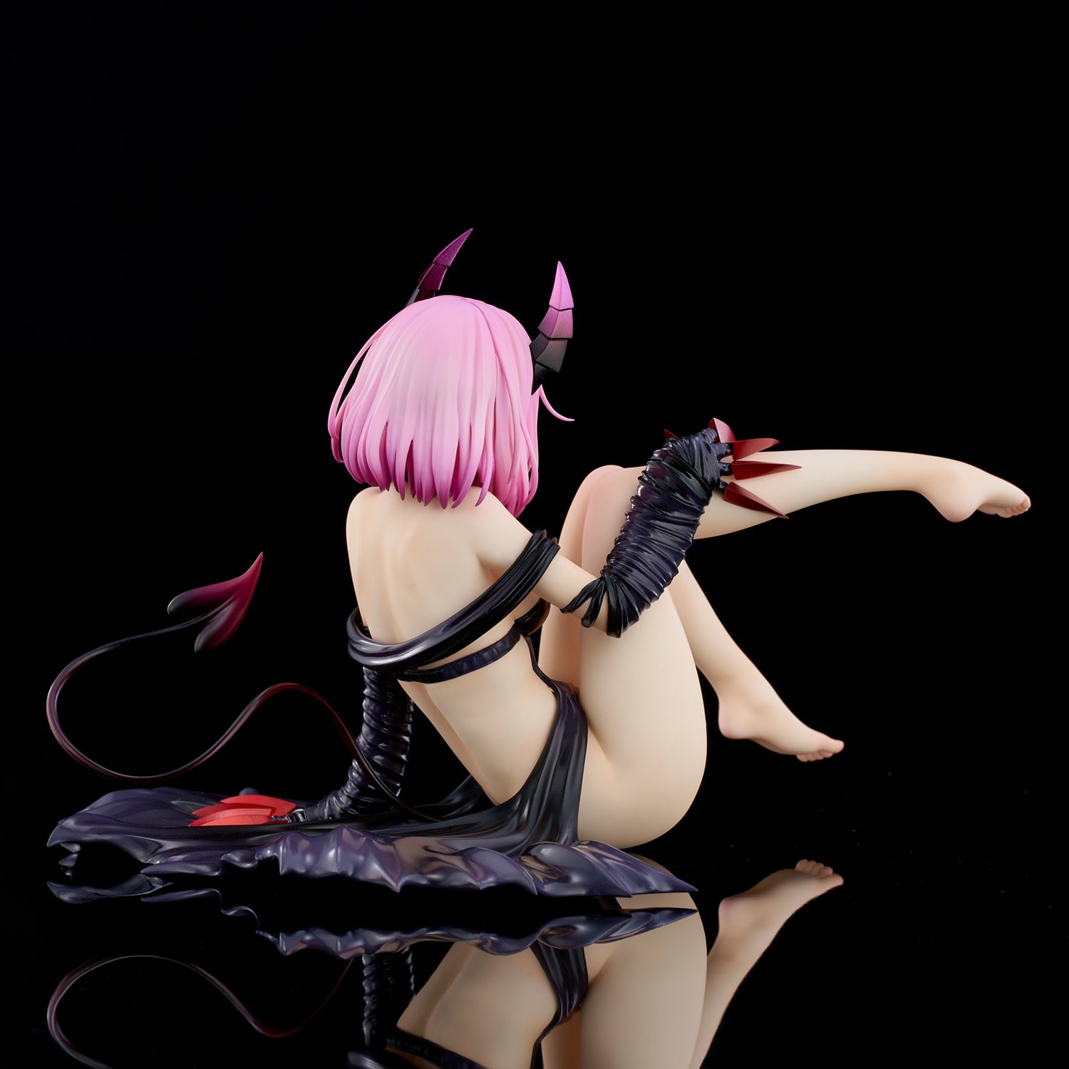 PRE-ORDER To LOVEru Darkness - Momo Belia Deviluke: Darkness ver. 1/6 [2nd Release]