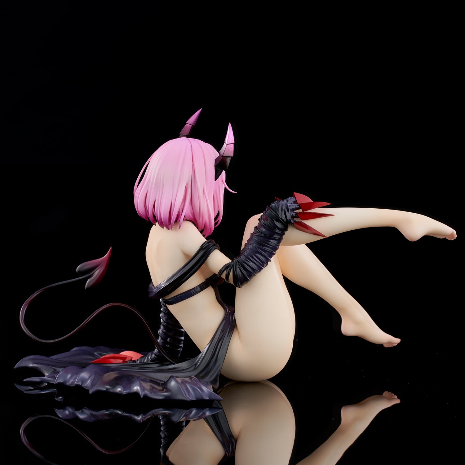 PRE-ORDER To LOVEru Darkness - Momo Belia Deviluke: Darkness ver. 1/6 [2nd Release]