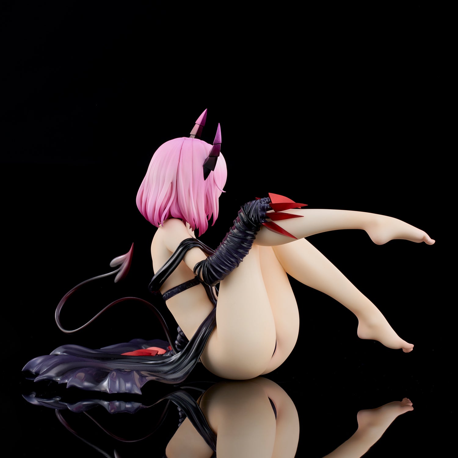 PRE-ORDER To LOVEru Darkness - Momo Belia Deviluke: Darkness ver. 1/6 [2nd Release]