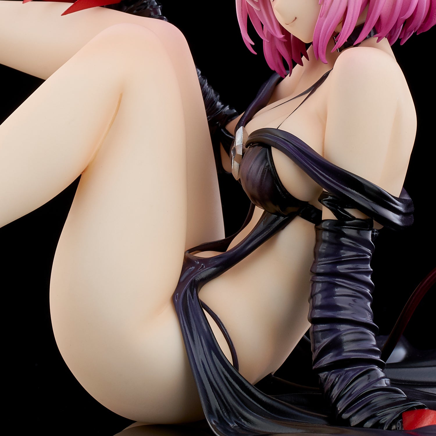 PRE-ORDER To LOVEru Darkness - Momo Belia Deviluke: Darkness ver. 1/6 [2nd Release]