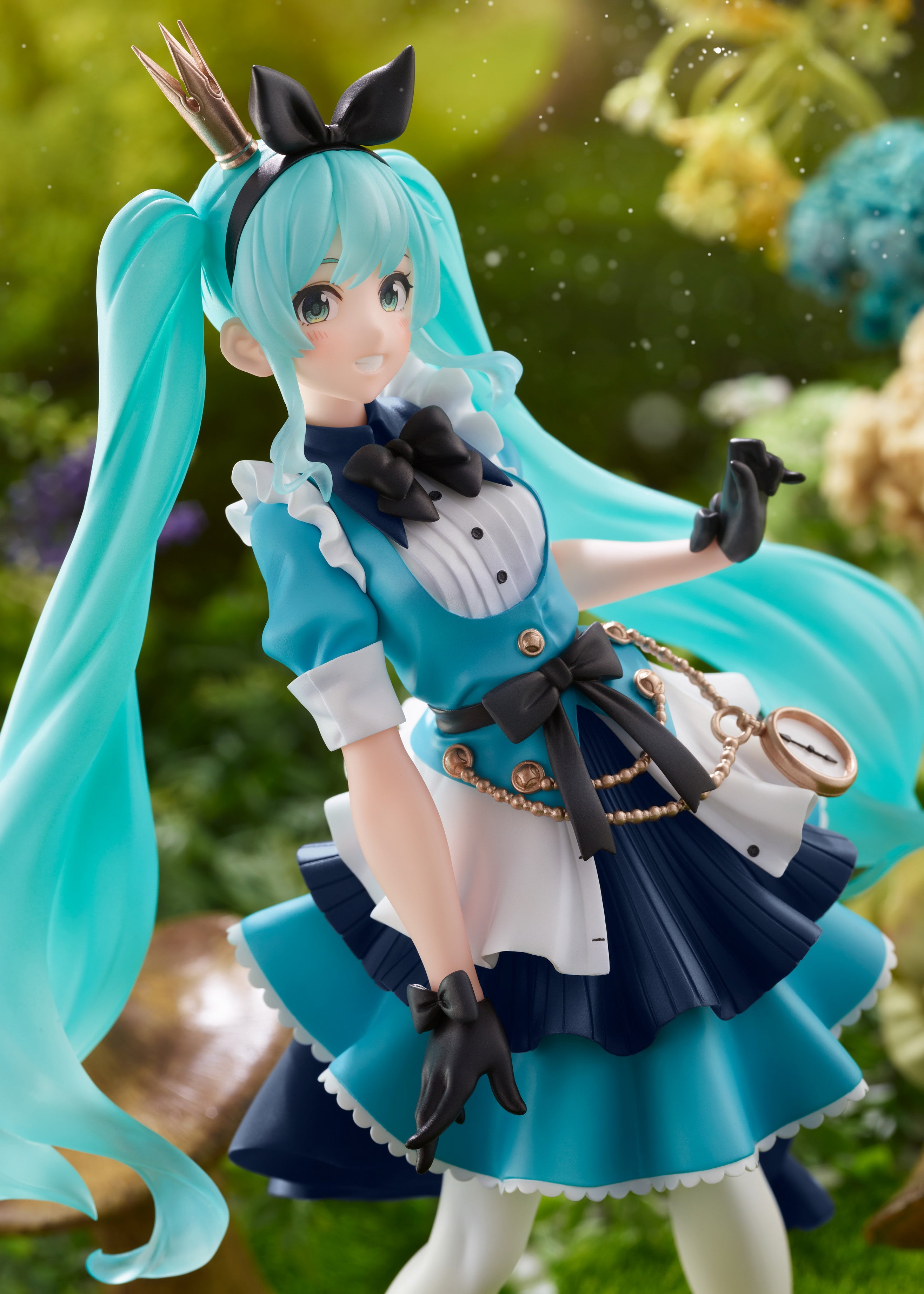 PRE-ORDER Vocaloid Princess AMP Figure - Hatsune Miku: Alice Ver.