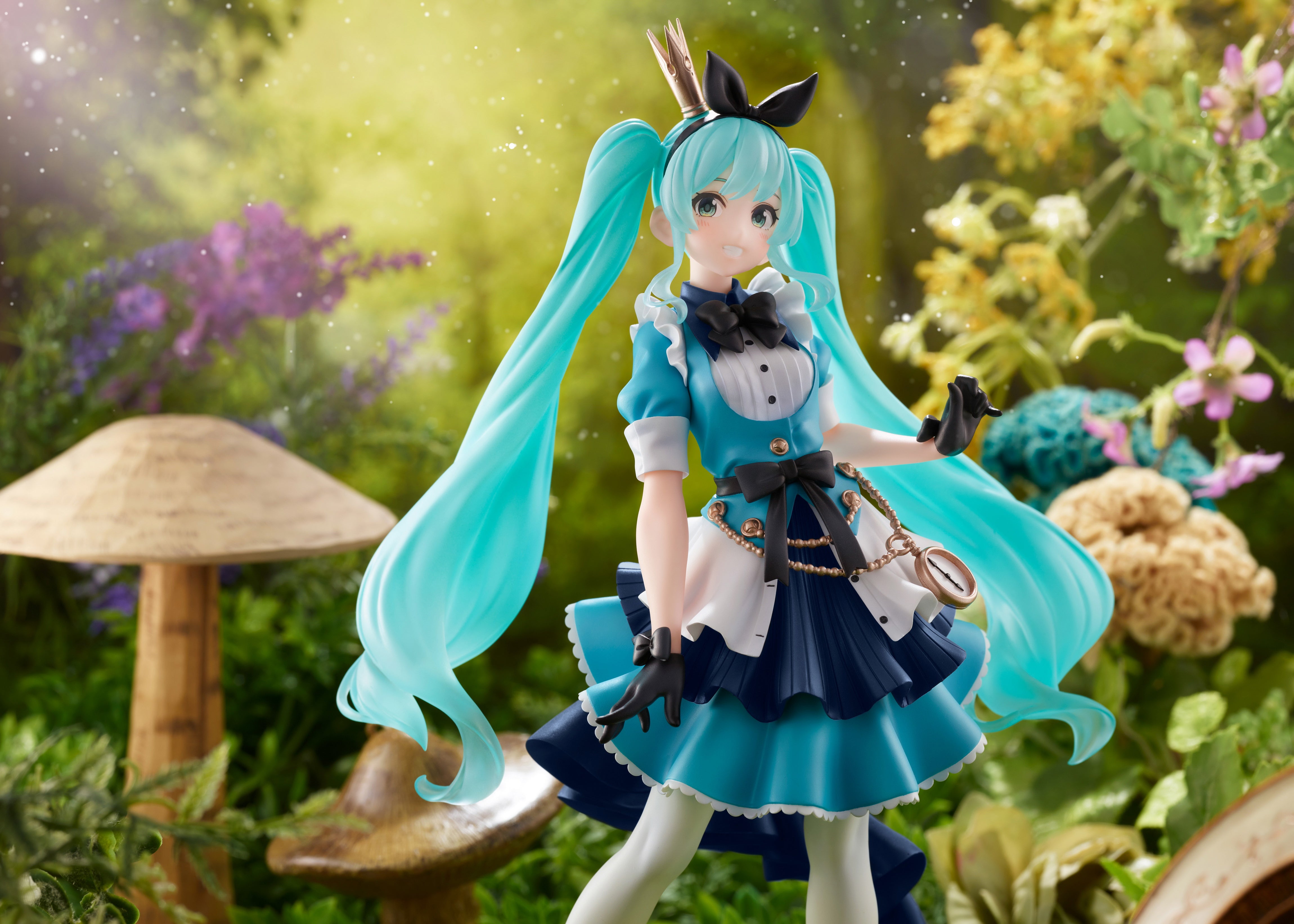 PRE-ORDER Vocaloid Princess AMP Figure - Hatsune Miku: Alice Ver.
