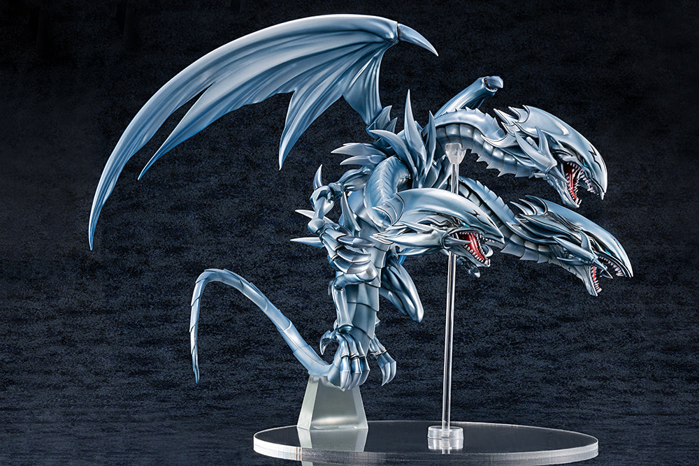 PRE-ORDER Yu-Gi-Oh! - Blue-Eyes Ultimate Dragon [EXCLUSIVE]