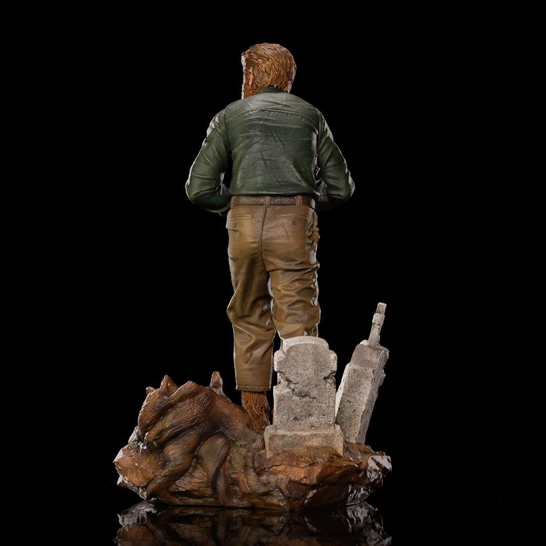 PRE-ORDER Universal Monsters - The Wolf Man Deluxe Art Scale 1/10
