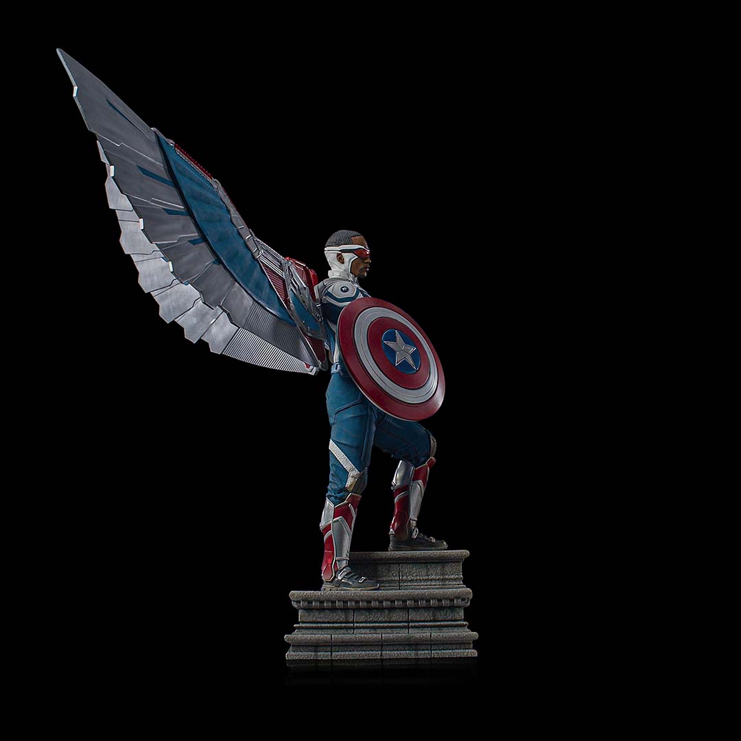 PRE-ORDER Falcon and the Winter Soldier - Captain America Sam Wilson Open Wings Version Legacy Replica 1/4