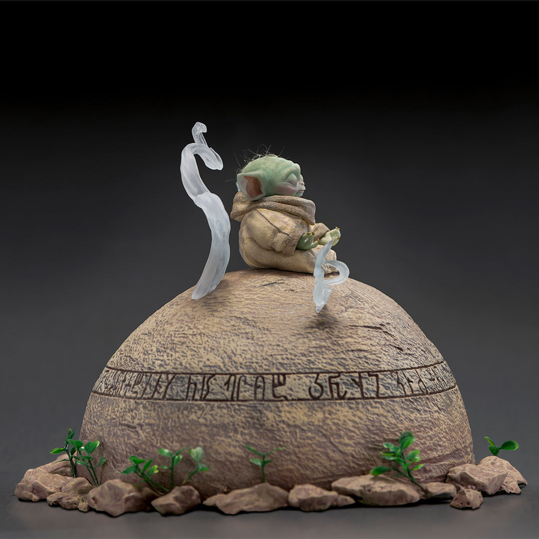 PRE-ORDER The Mandalorian - Grogu Legacy Replica 1/4