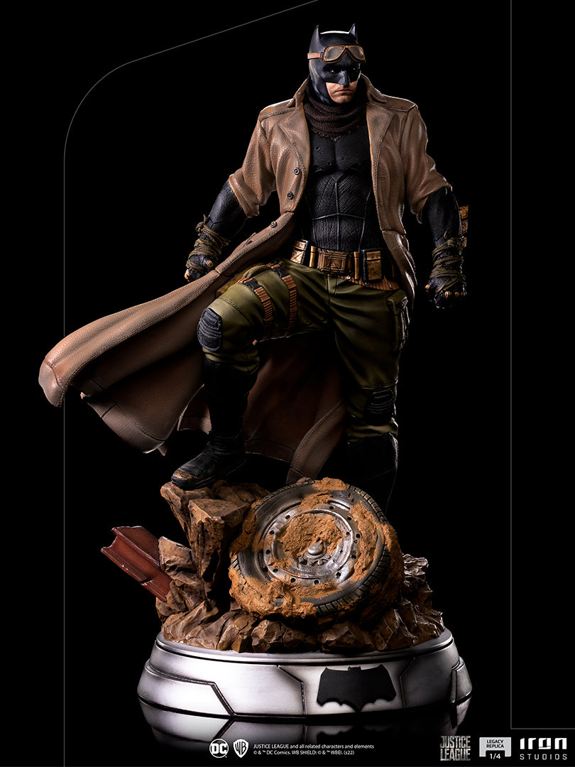 PRE-ORDER Zack Snyder's Justice League - Batman Knightmare Legacy Replica 1/4