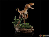 PRE-ORDER Jurassic World Fallen Kingdom - Velociraptor Deluxe Art Scale 1/10