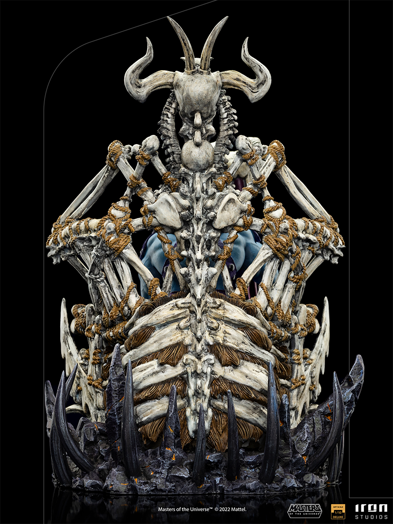 PRE-ORDER The Masters of the Universe - Skeletor on Throne Deluxe Art Scale 1/10