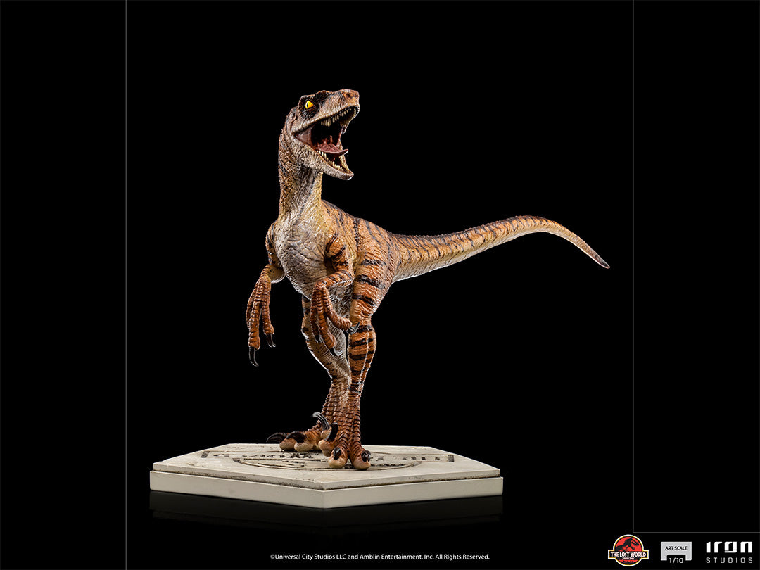 PRE-ORDER Jurassic World Fallen Kingdom - Velociraptor Art Scale 1/10