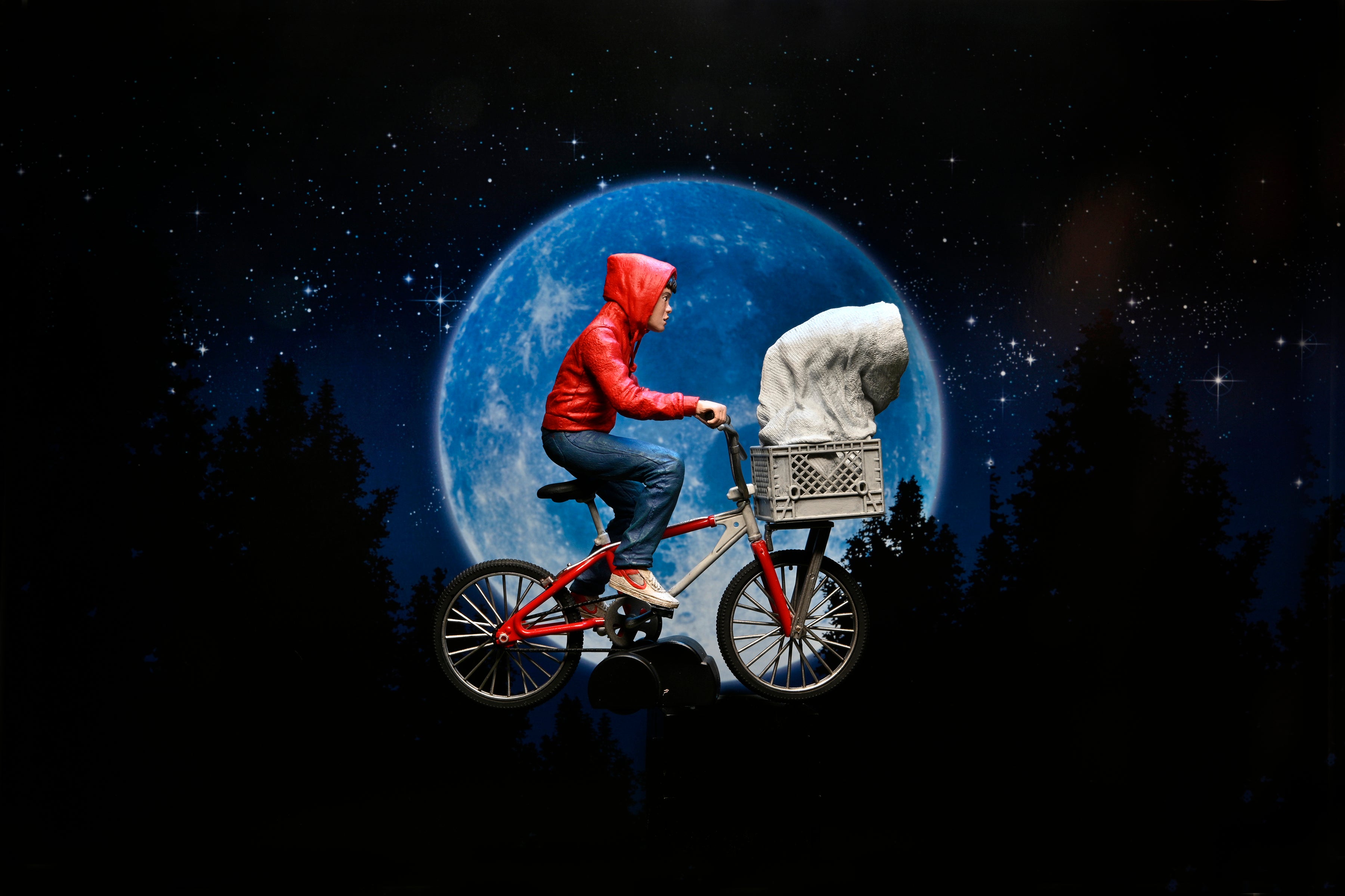 PRE-ORDER 7-inch Action Figure - E.T. 40th Anniversary - Elliot & E.T. on Bicycle
