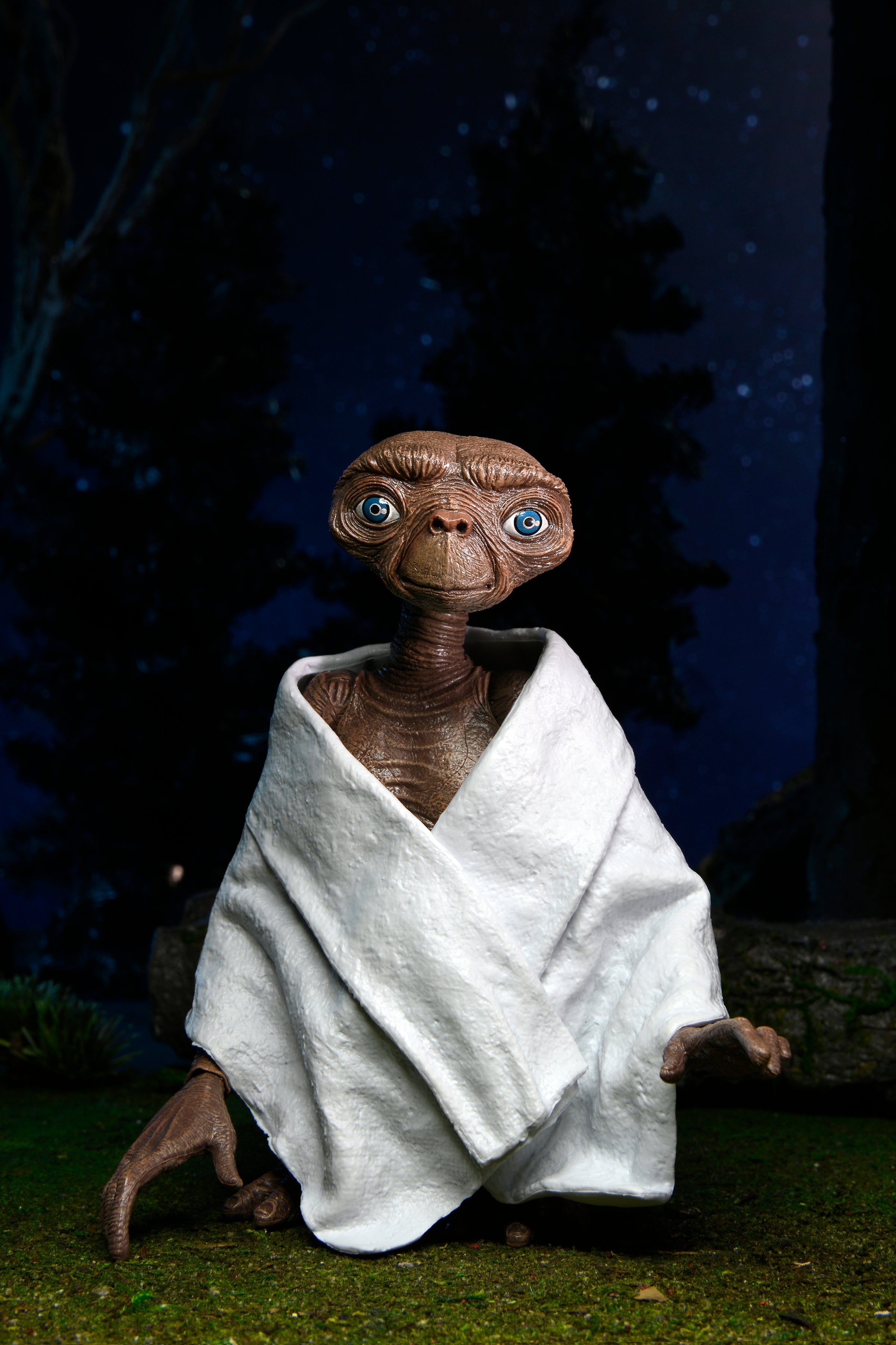 PRE-ORDER 7-inch Action Figure - E.T. 40th Anniversary - Ultimate E.T.