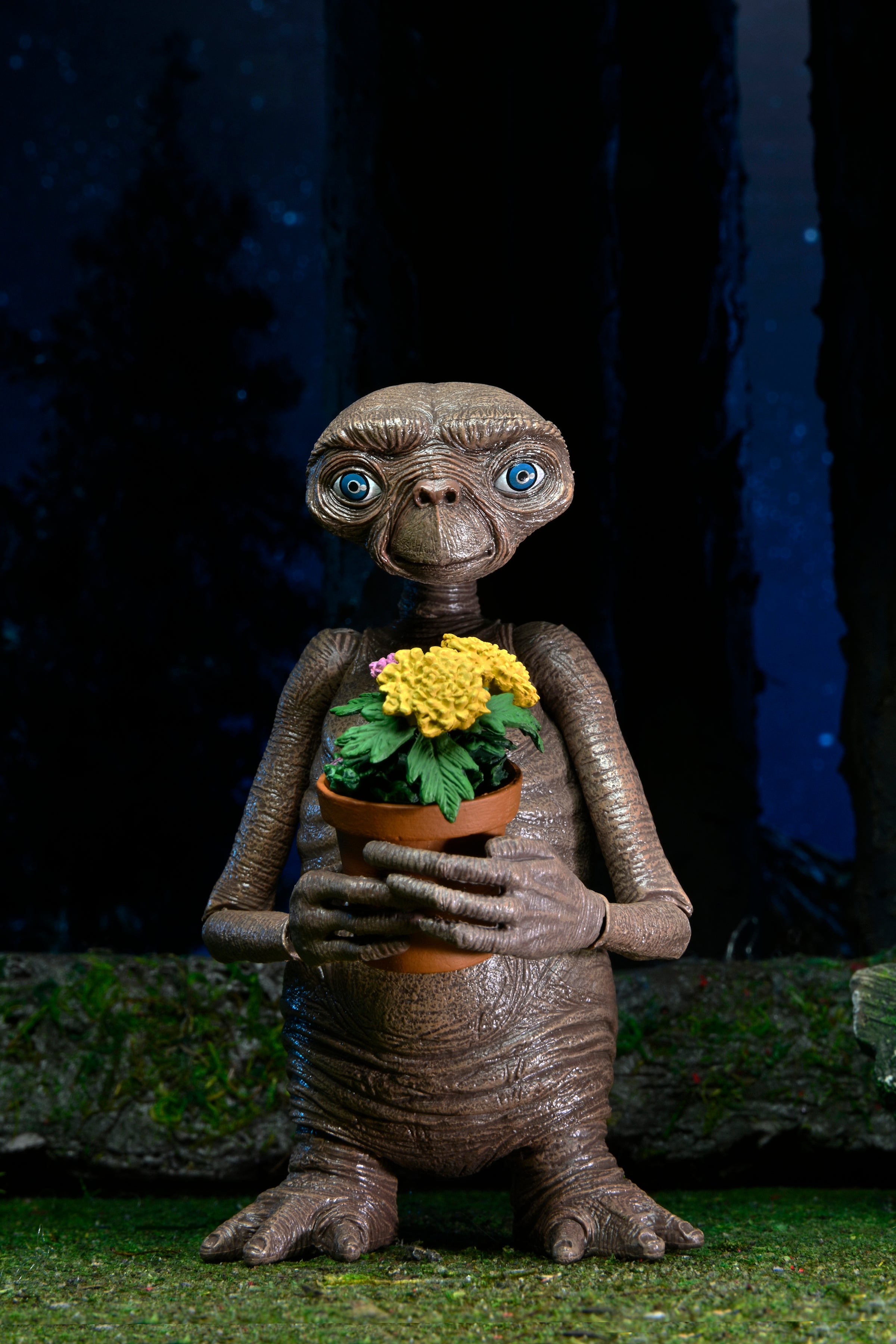 PRE-ORDER 7-inch Action Figure - E.T. 40th Anniversary - Ultimate E.T.