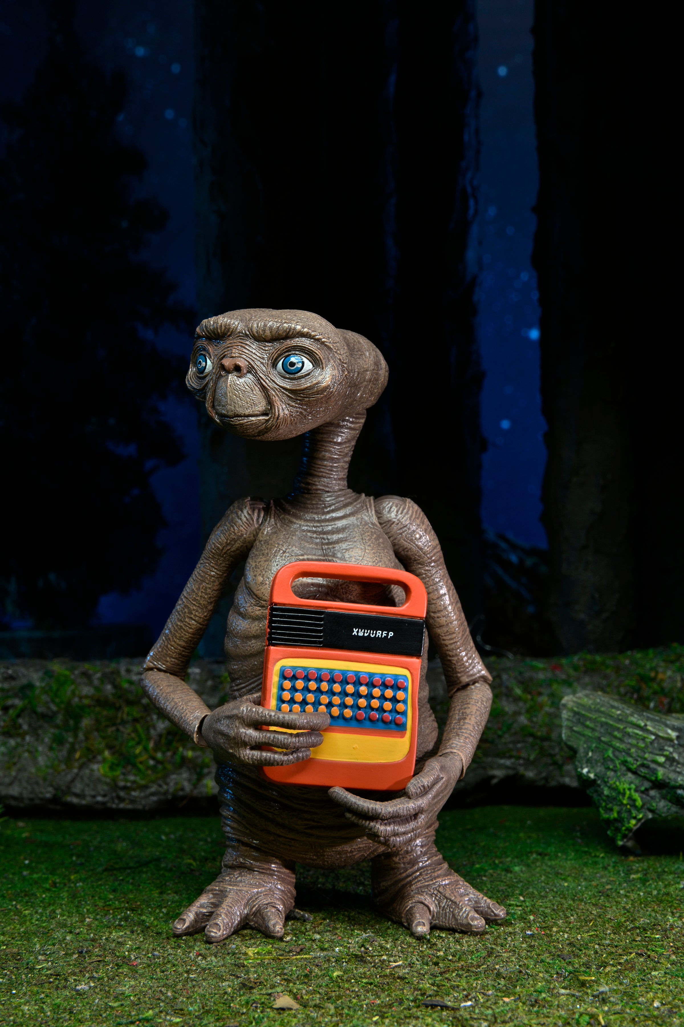 PRE-ORDER 7-inch Action Figure - E.T. 40th Anniversary - Ultimate E.T.