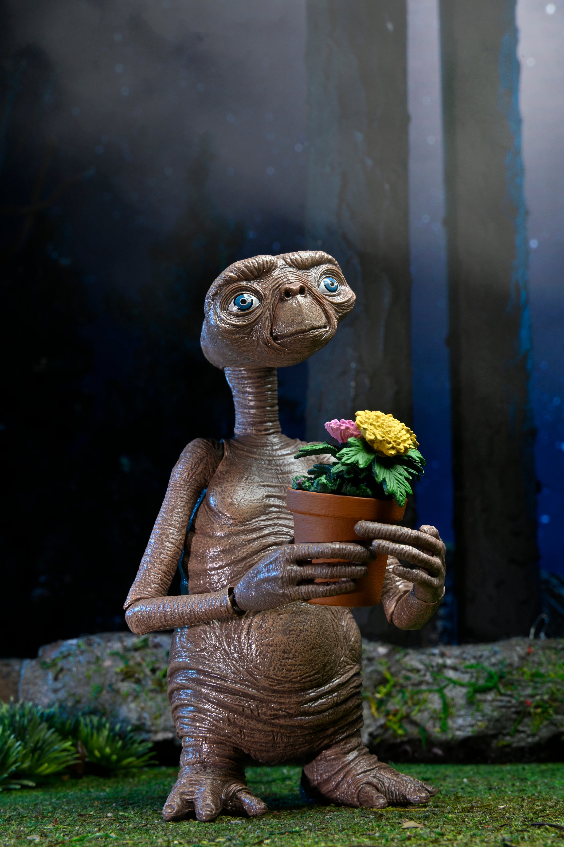 PRE-ORDER 7-inch Action Figure - E.T. 40th Anniversary - Ultimate E.T.