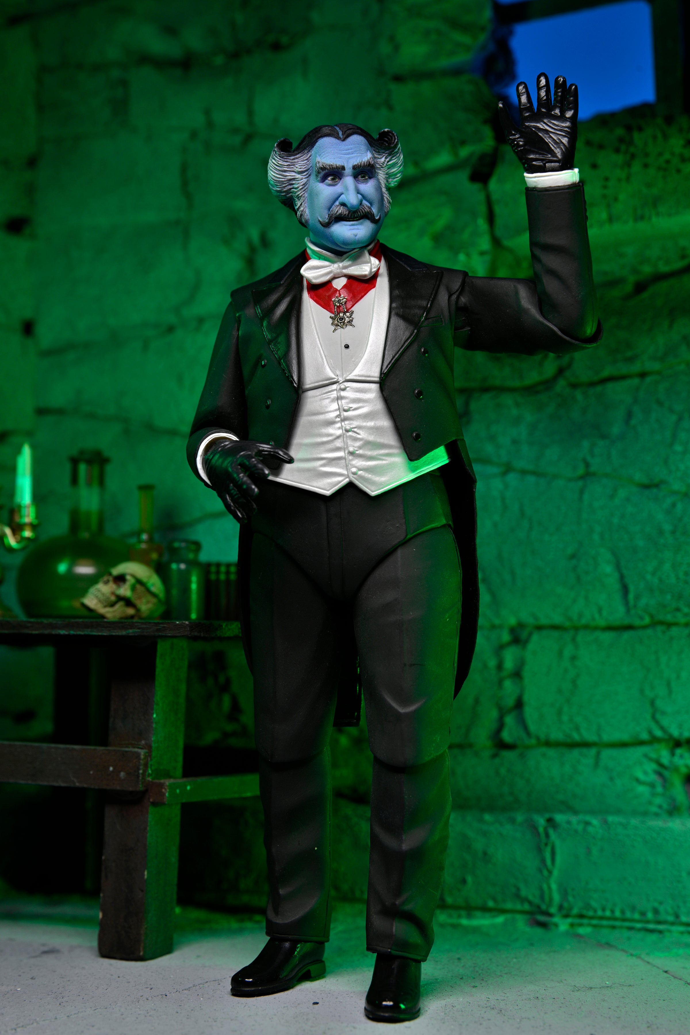 PRE-ORDER 7-inch Action Figure - Rob Zombie’s The Munsters - Ultimate The Count