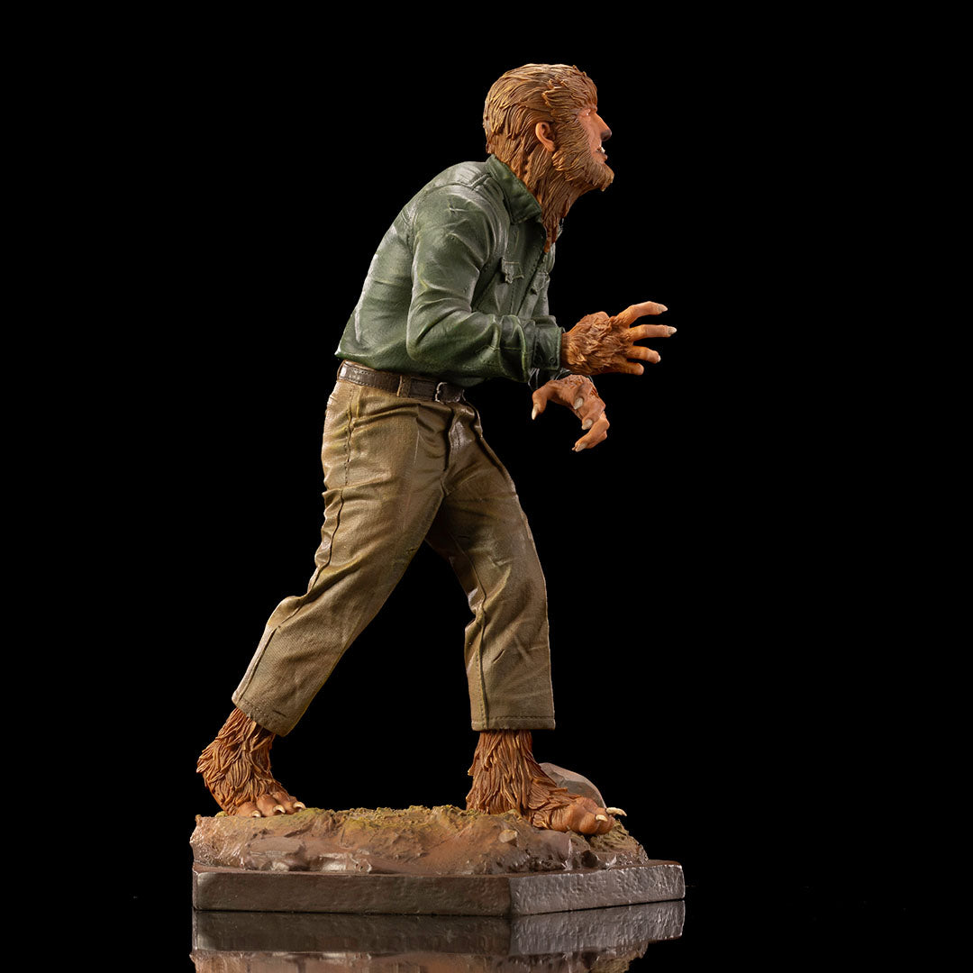 PRE-ORDER Universal Monsters - The Wolf Man Art Scale 1/10