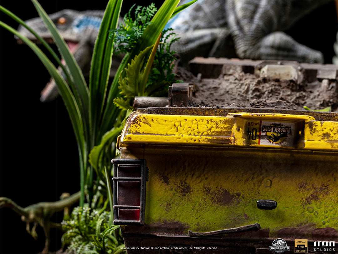 PRE-ORDER Jurassic World Fallen Kingdom - Blue Deluxe Art Scale 1/10