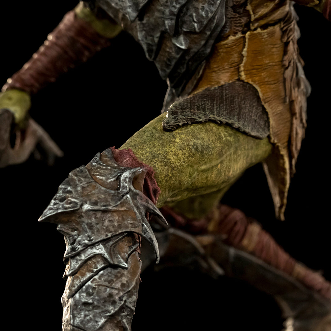 PRE-ORDER Lord of the Rings - Swordsman Orc BDS Art Scale 1/10
