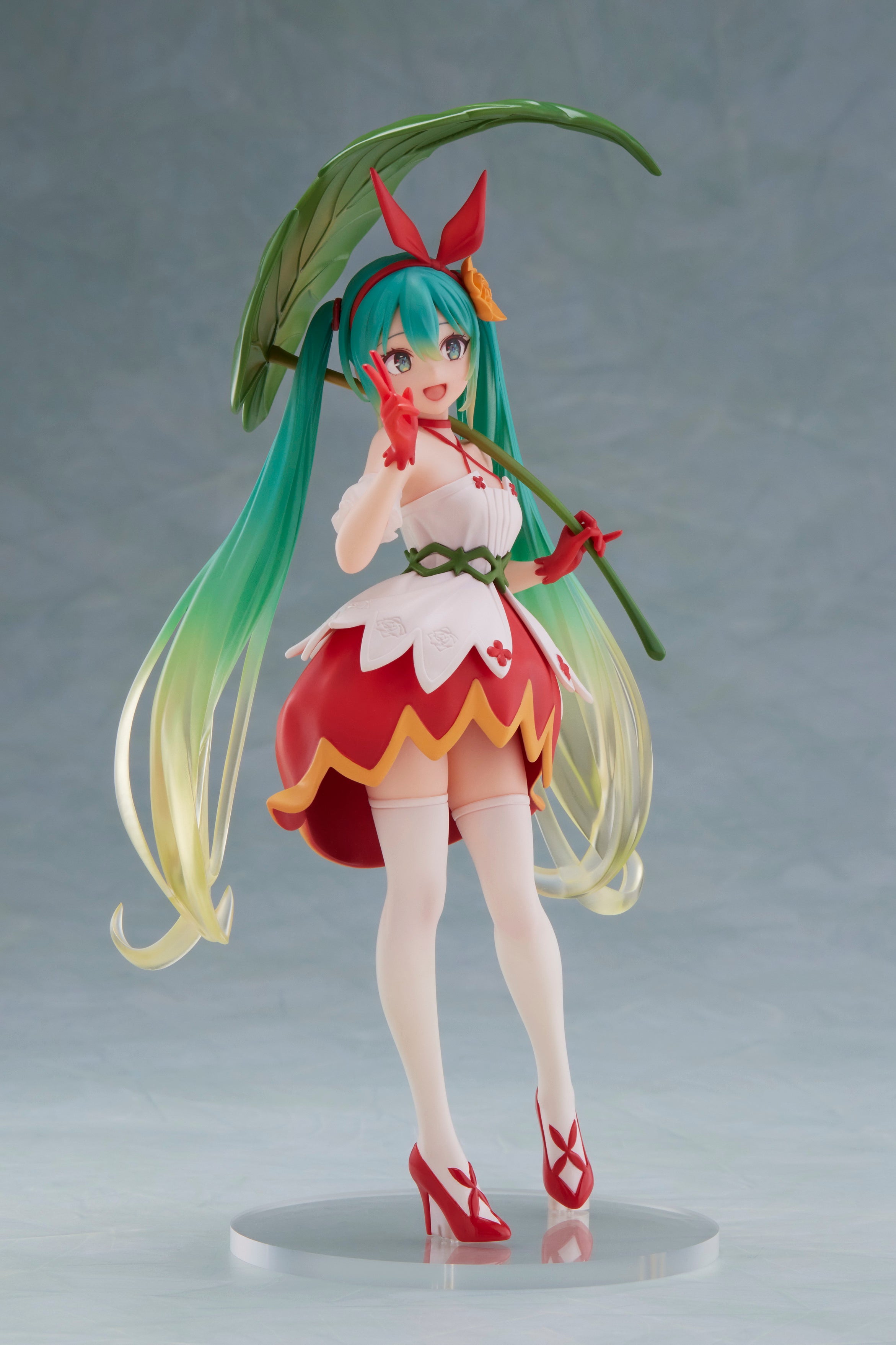 PRE-ORDER Hatsune Miku in Wonderland Figure - Thumbelina